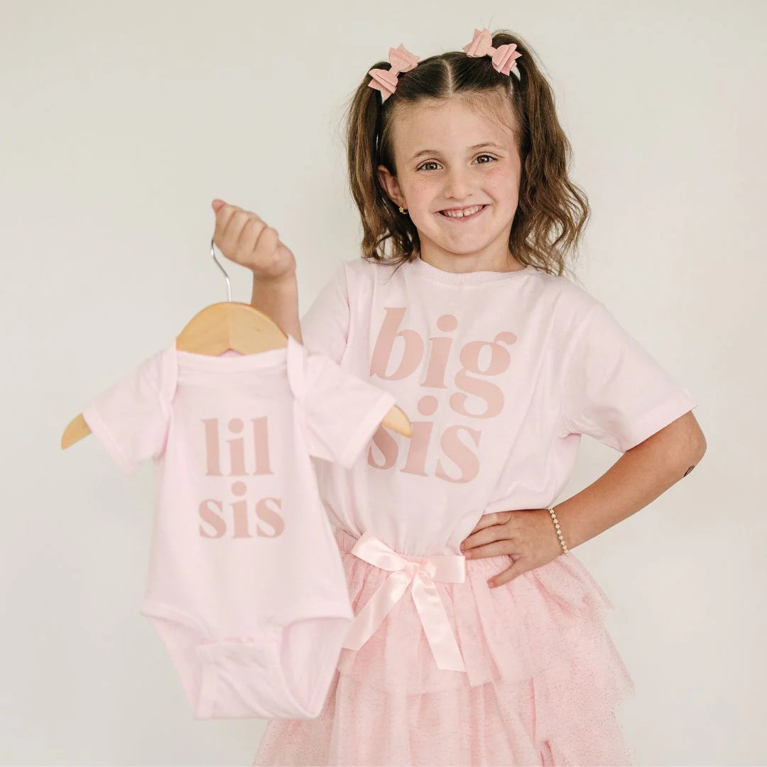Lil Sis Short Sleeve Bodysuit