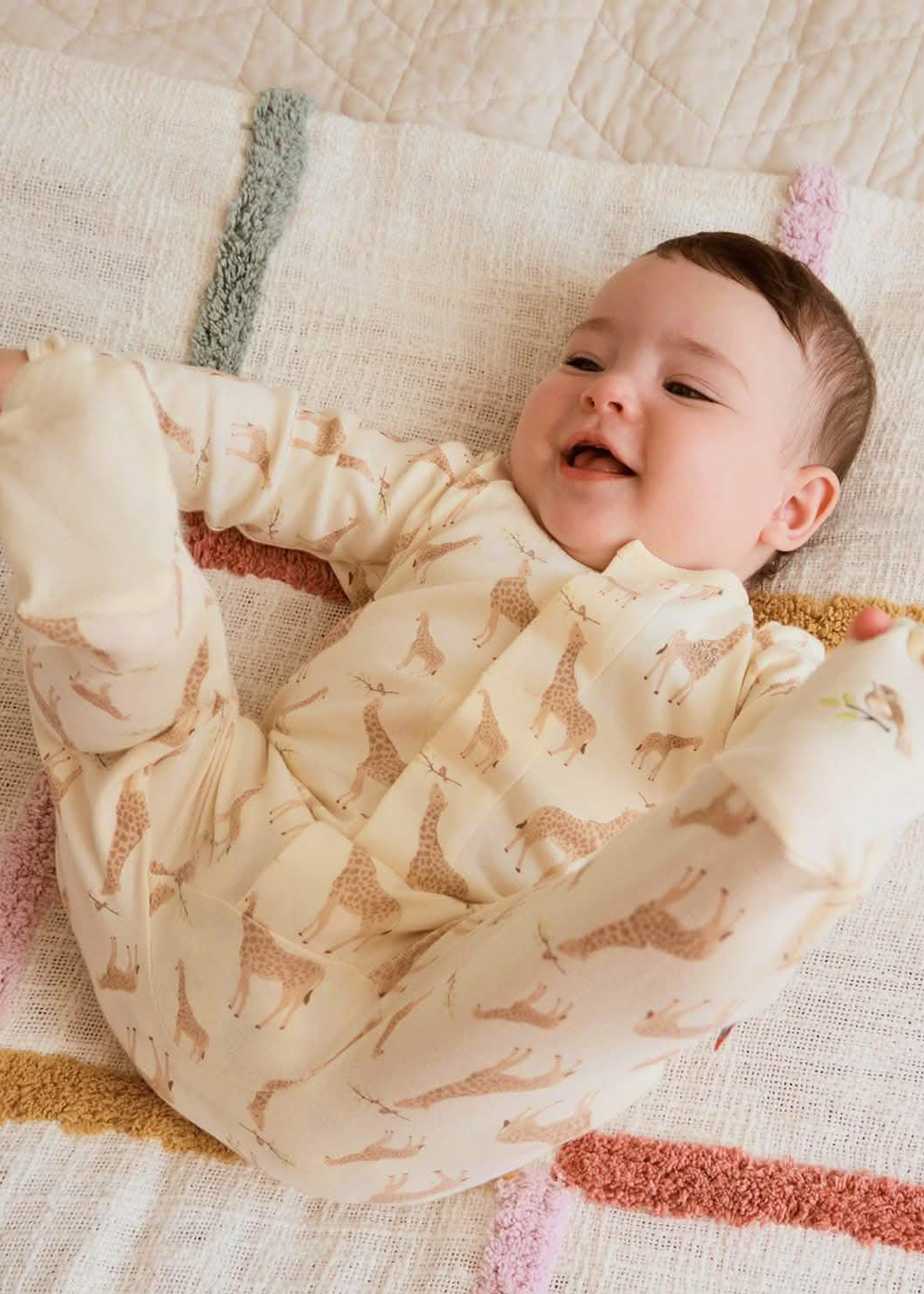 Cream Jolie Giraffe Organic Cotton Magnetic Footie